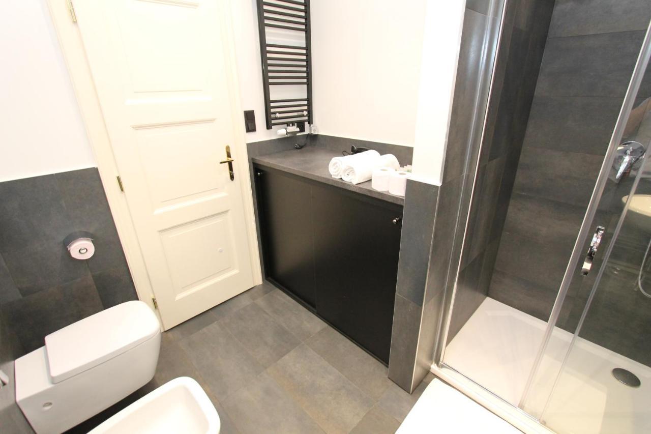 Luxury Apartments Krocinova ปราก ภายนอก รูปภาพ